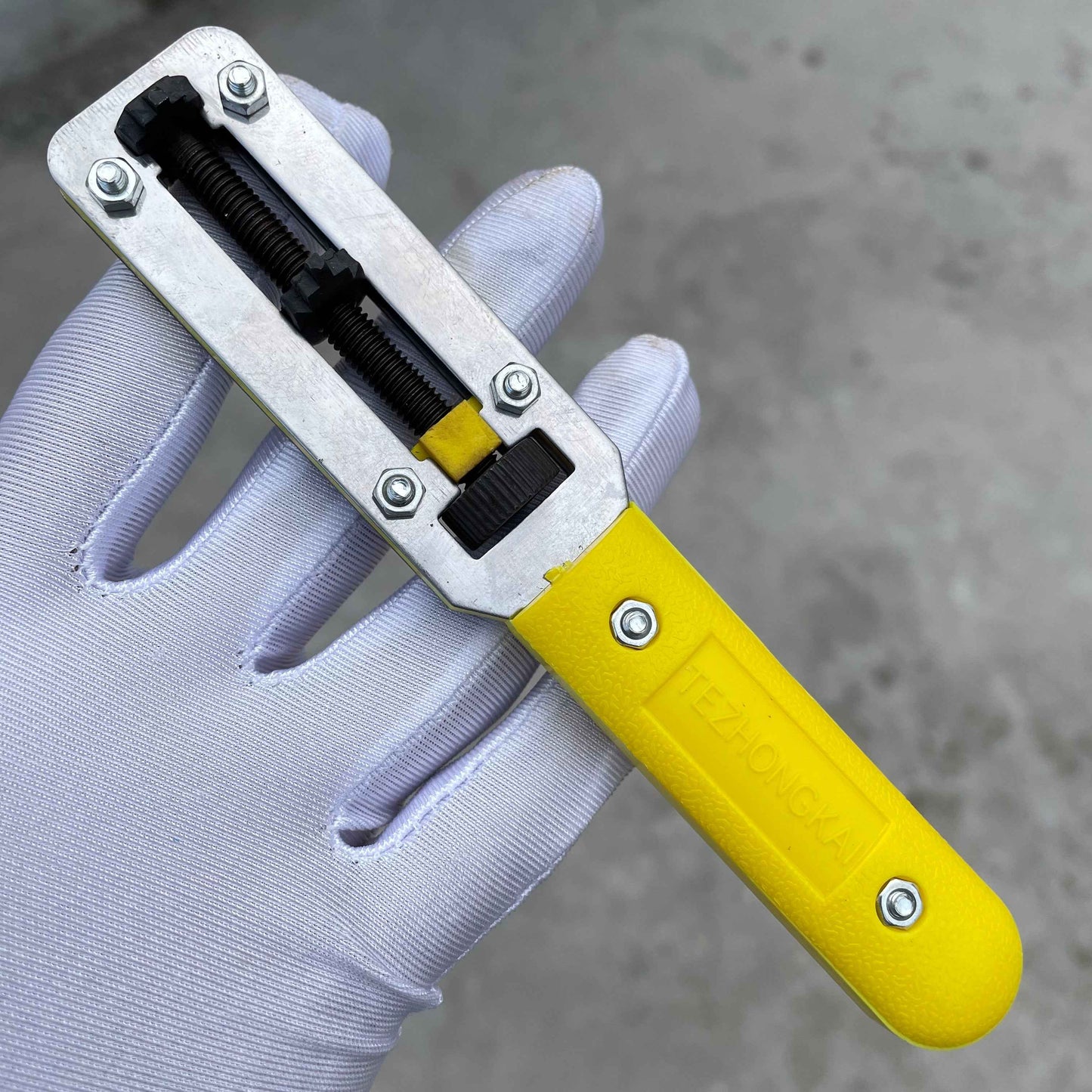Case Back Opening Tool