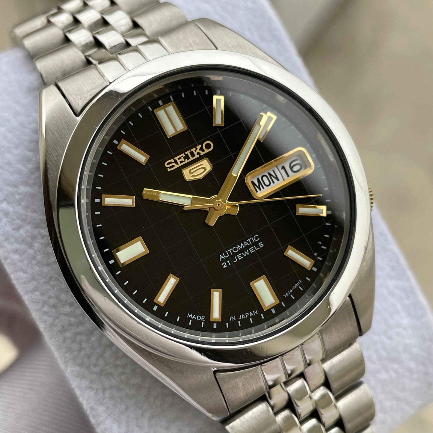 Rare Seiko 5 SNKF67J1 - Black Checkered Dial