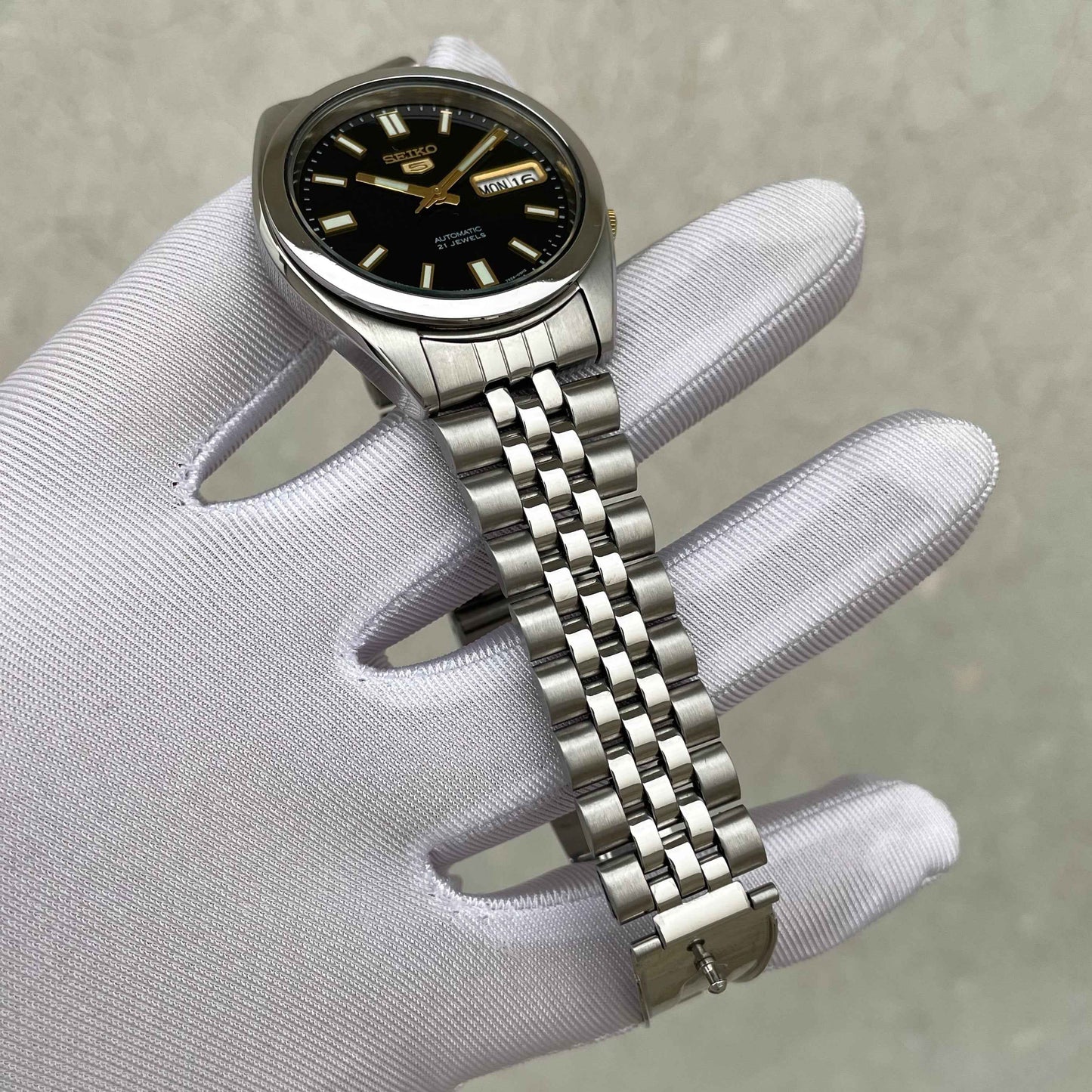 Rare Seiko 5 SNKF67J1 - Black Checkered Dial