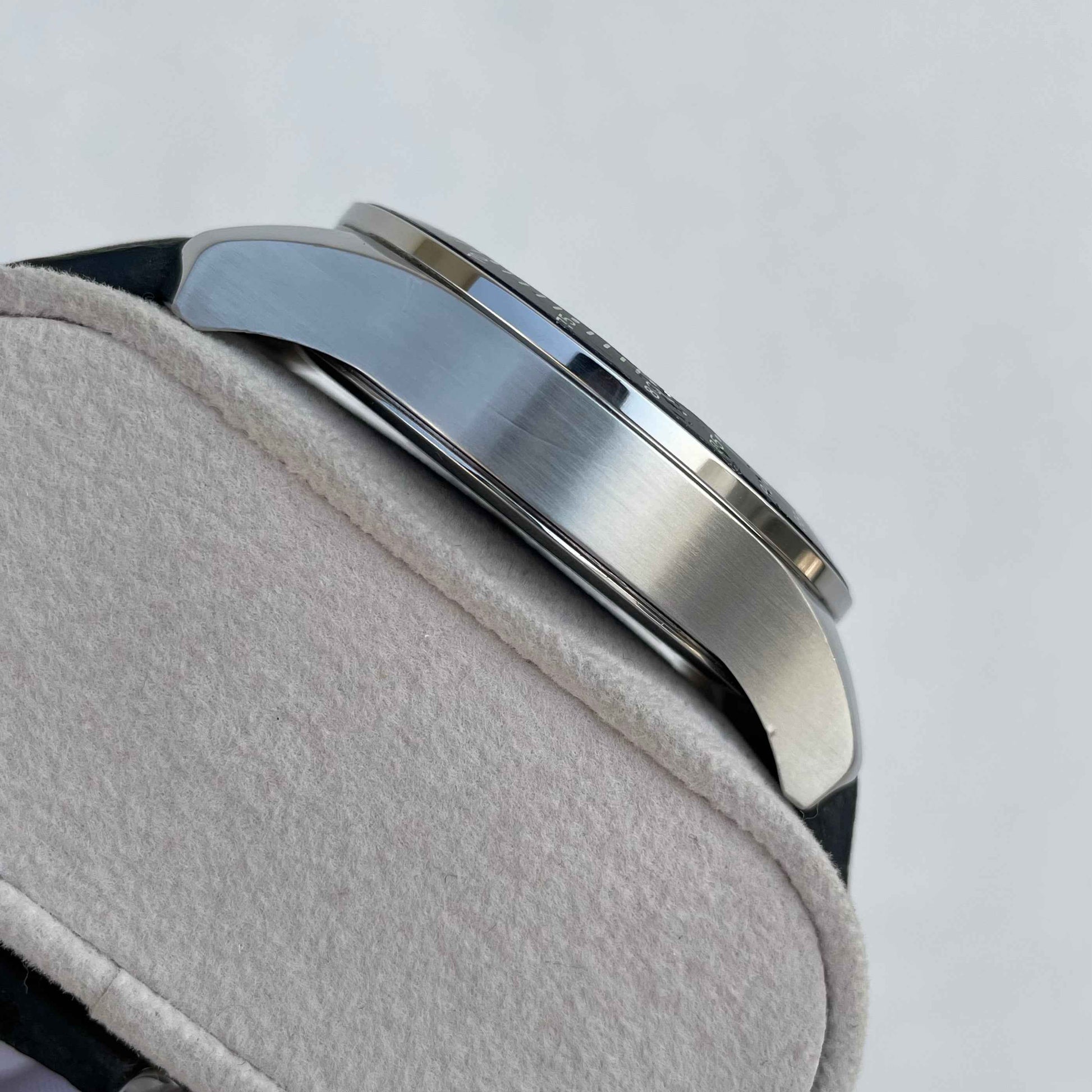 Tissot V8 Chronograph T039.417.16.057.02