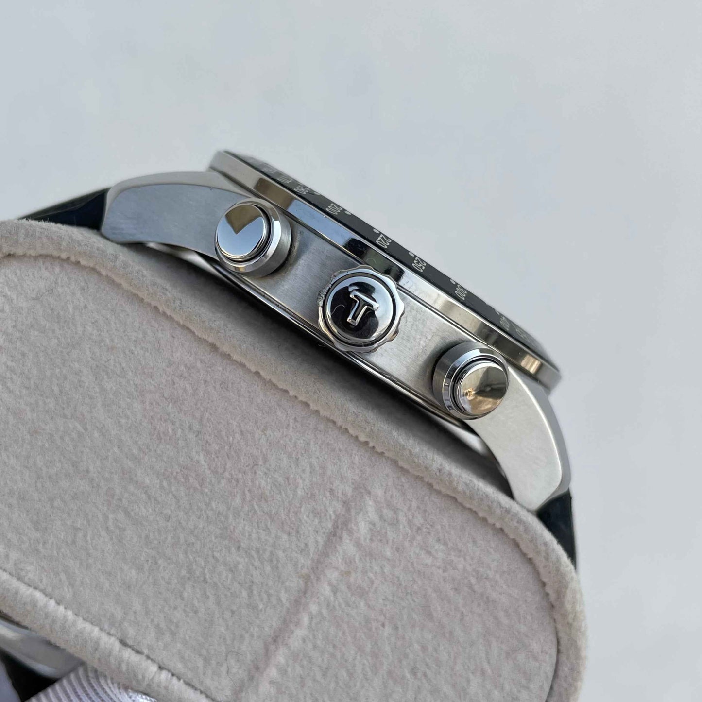 Tissot V8 Chronograph T039.417.16.057.02