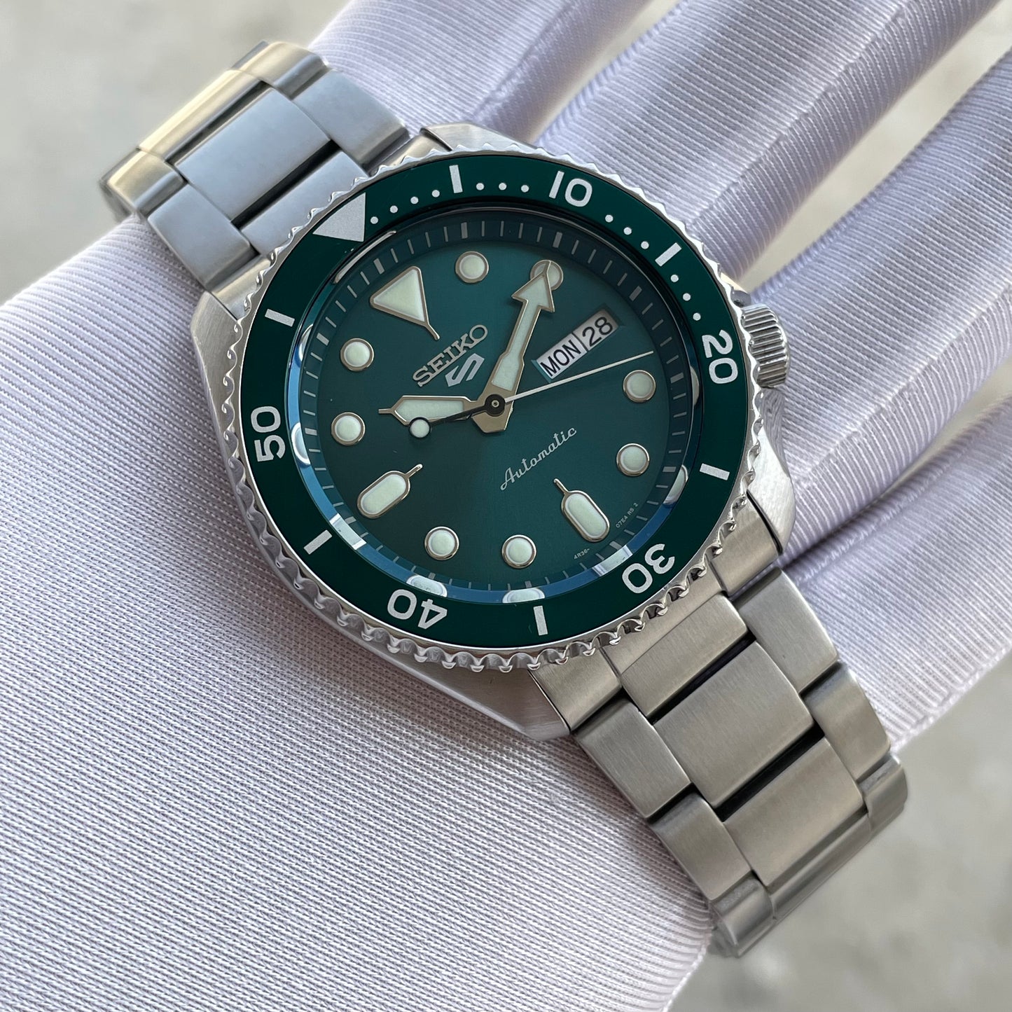 Seiko 5 Sports SPRD61