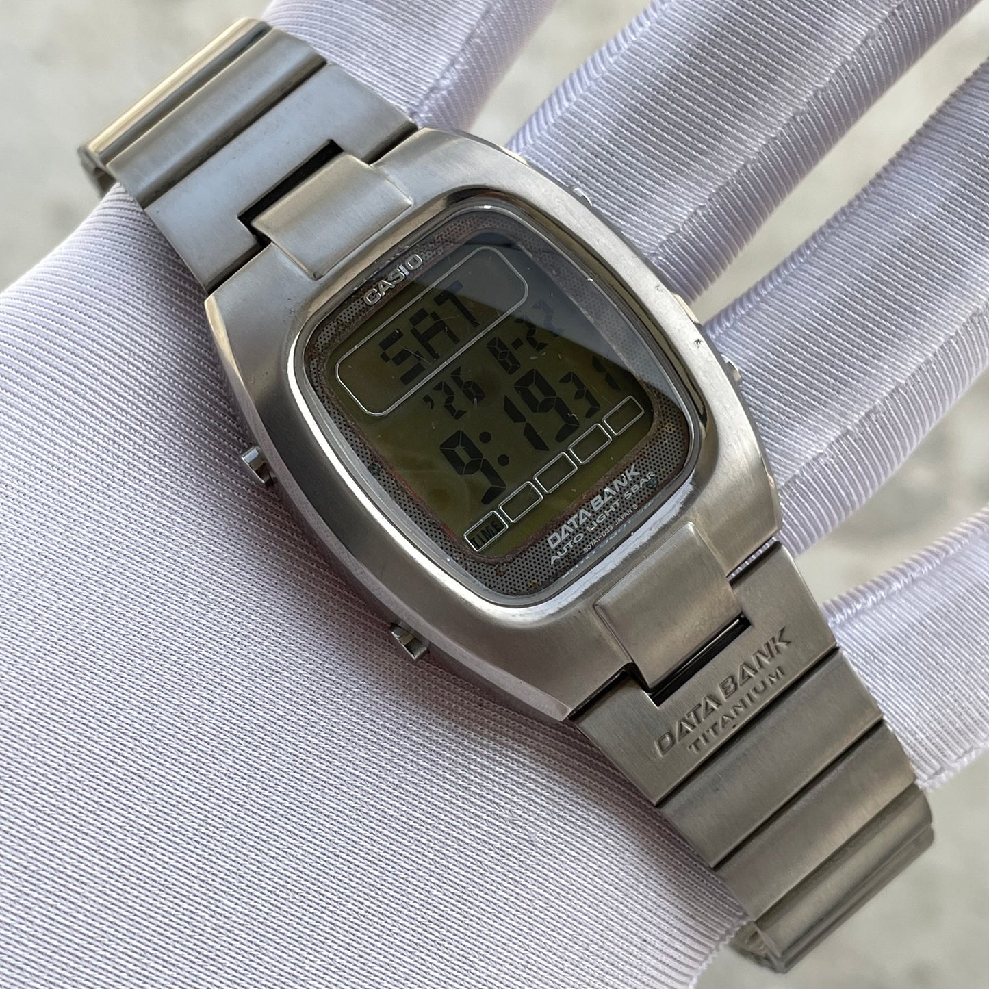 Vintage 1990s Casio Data Bank Titanium DB-101T