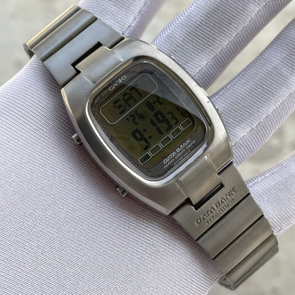 Vintage 1990s Casio Data Bank Titanium DB-101T