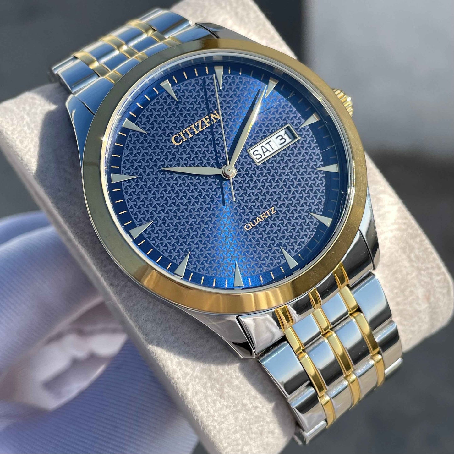 Citizen Quartz Blue Dial DZ5014-53L