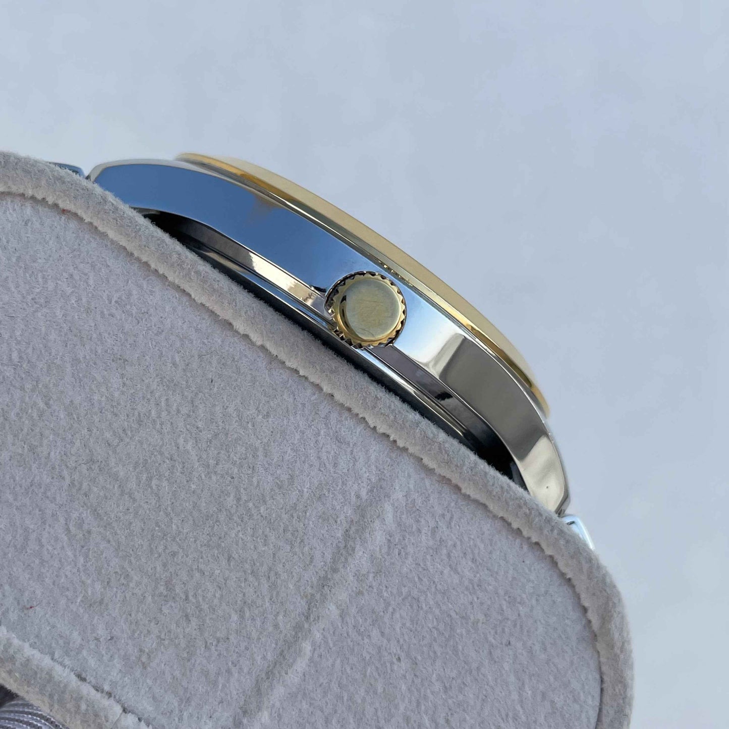 Citizen Quartz Blue Dial DZ5014-53L