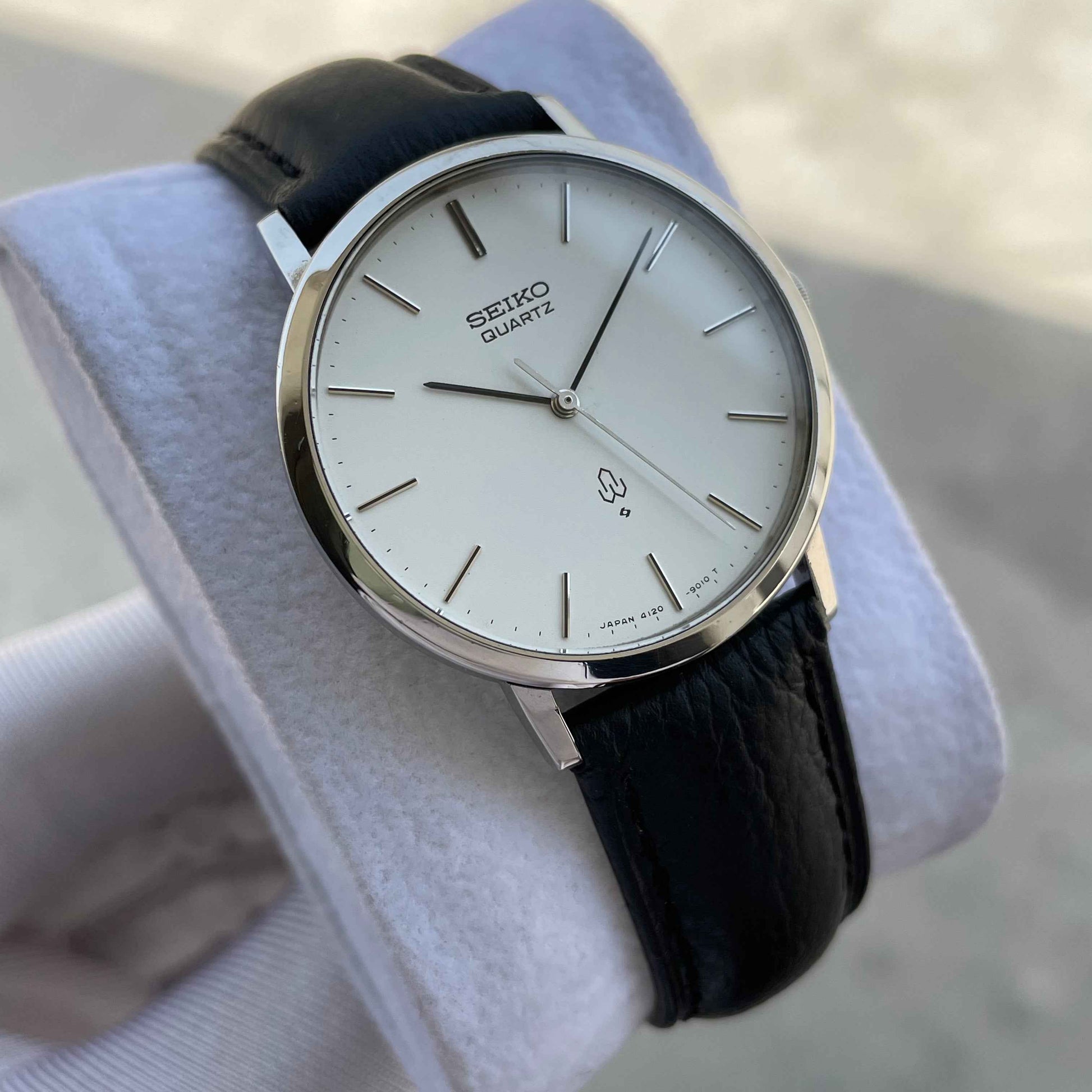 Vintage Seiko Quartz Dress Watch 4120-9010