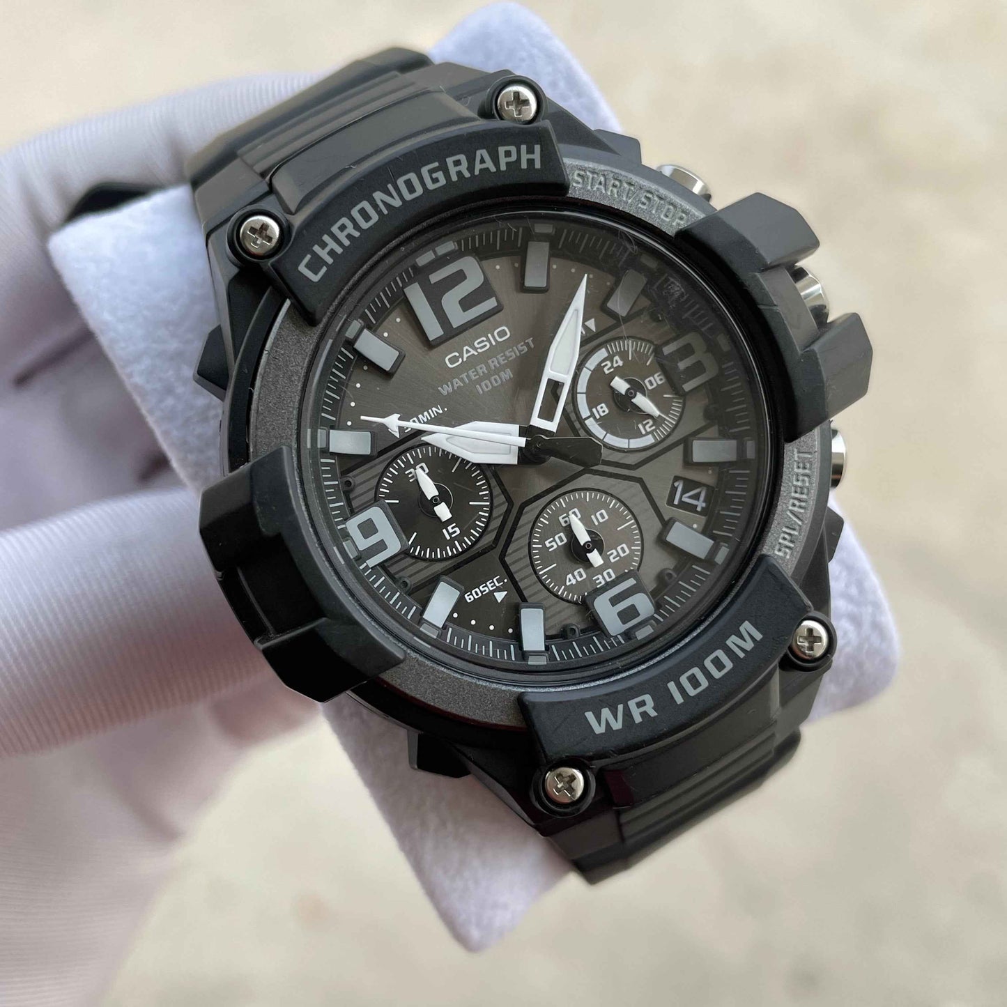 Casio Chronograph MCW100H-1A3V