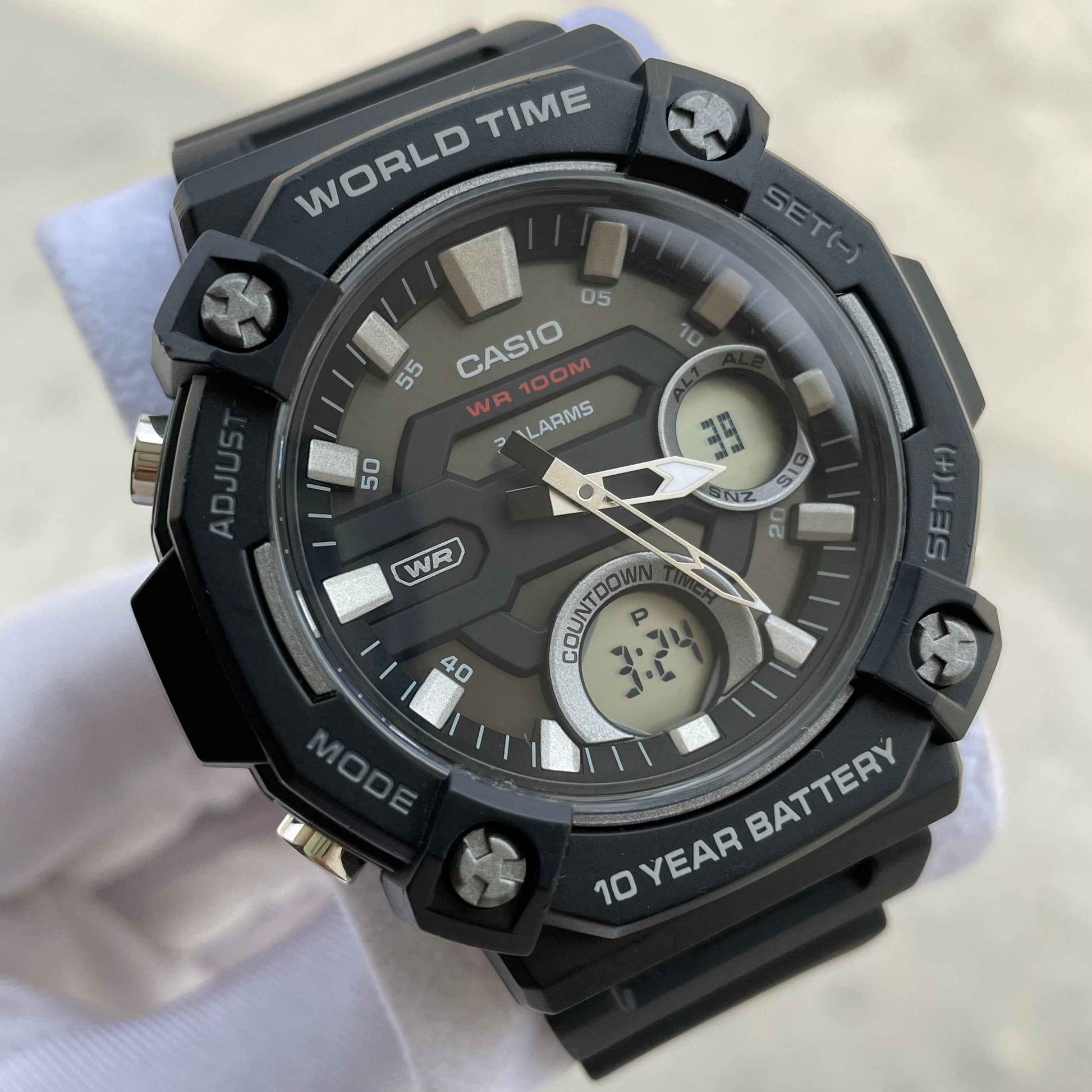 Casio World Time AEQ-120W-1AV