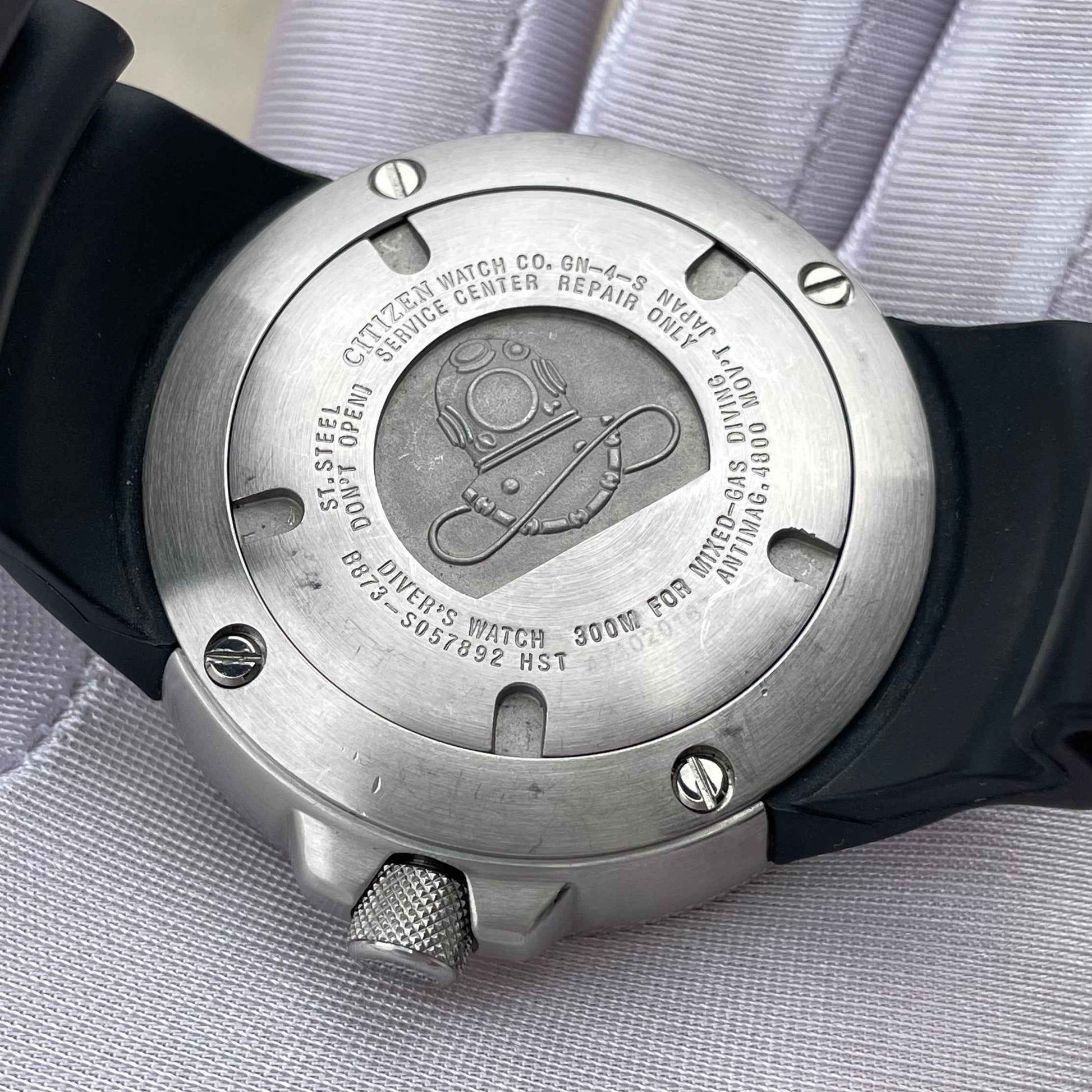 Citizen BJ8050-08E Professional Diver's 300 Meter